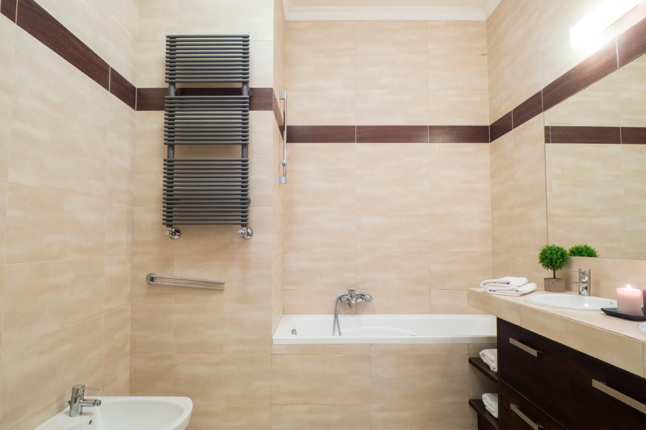 As Home Apartamenty Rynek 50 R503 Amazing View Breslavia Exterior foto